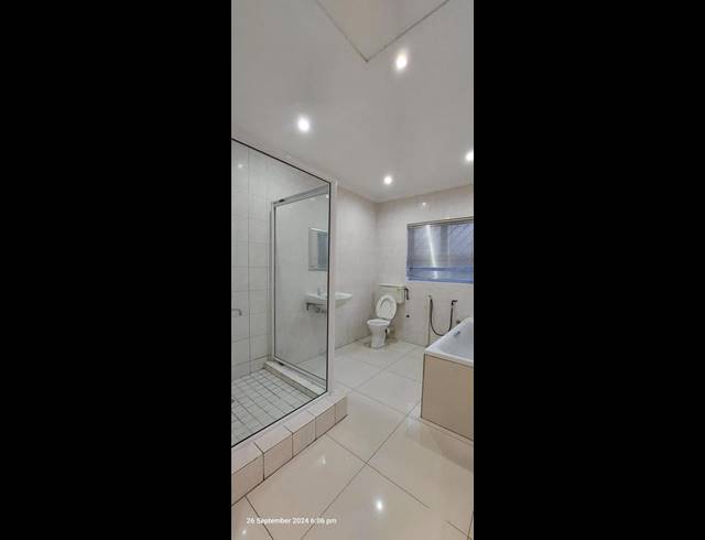 3 BEDROOM PROPERTY TO RENT IN RONDEBOSCH EAST